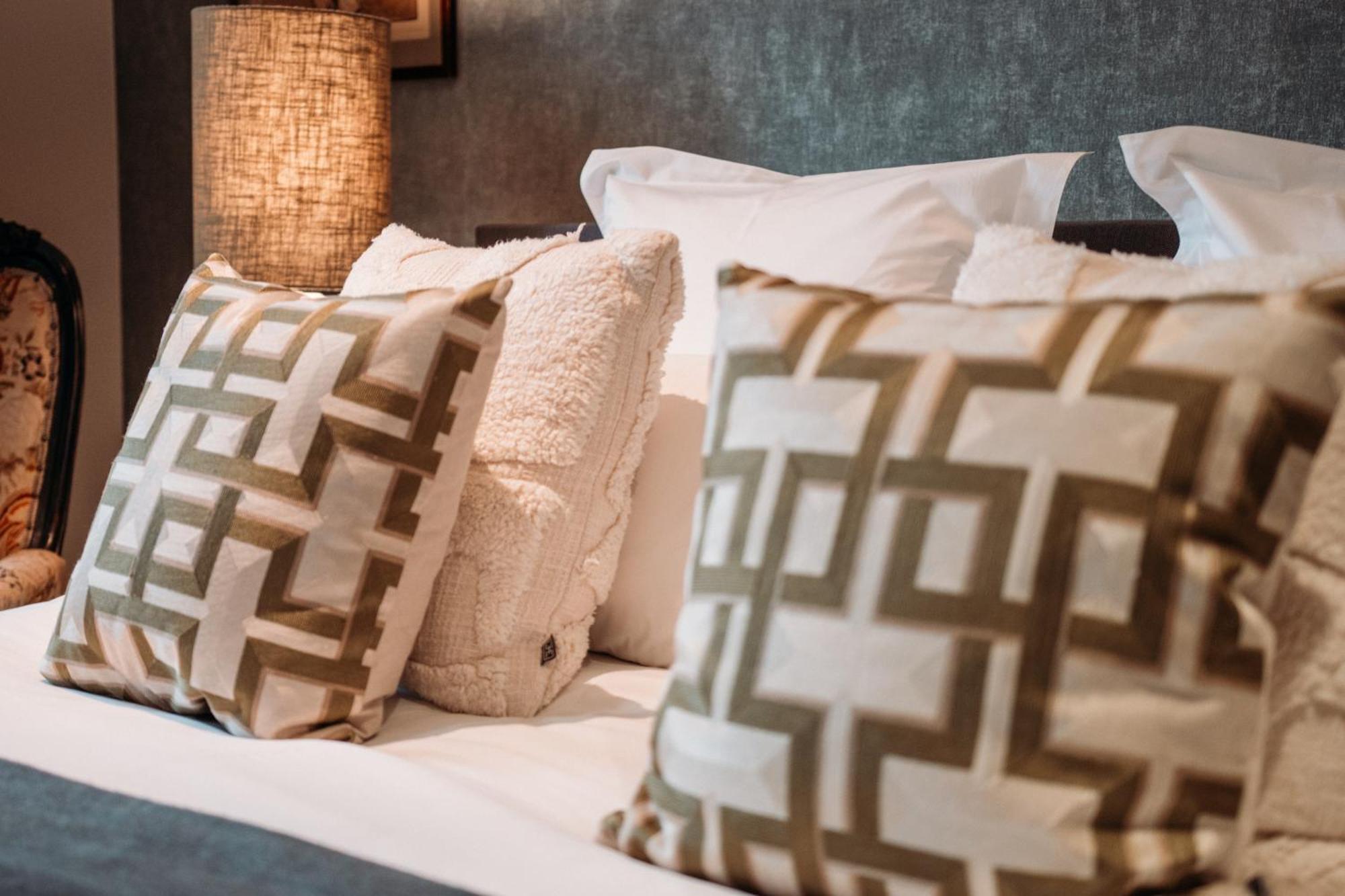 Maison Mairie Bed & Breakfast *